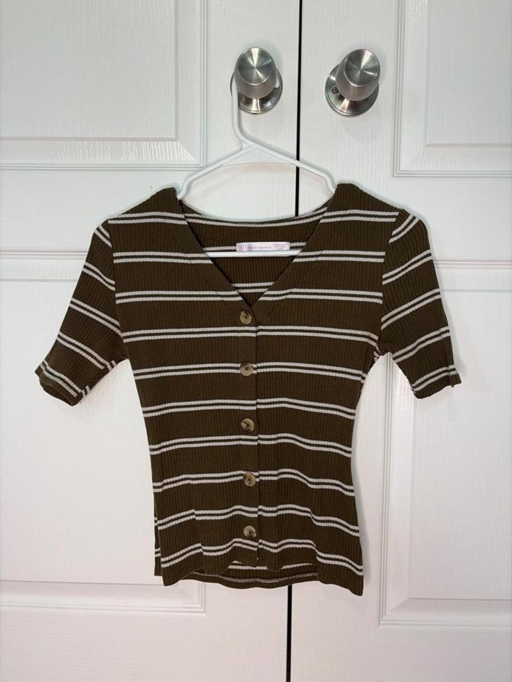 Ribbed Button-Front Striped Top in Olive/brown